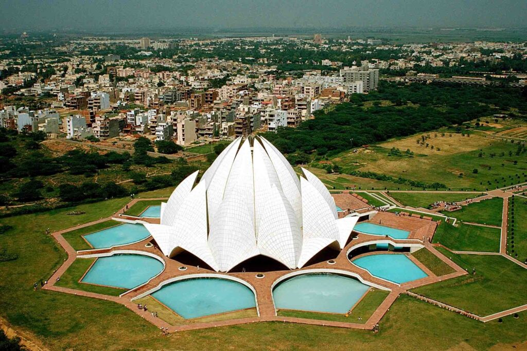 Beautiful_Lotus_Temple_in_Delhi_India_HD_Wallpaper